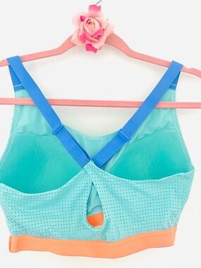 💕Victoria’s Secret Sports Bra SZ L
